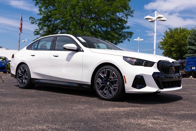 New 2027 Alpine White BMW 550e xDrive image 8