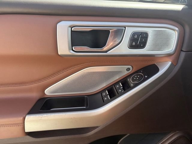 Used 2021 White Ford King Ranch image 4
