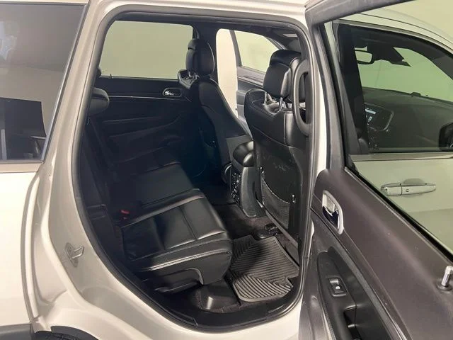 Certified Used 2018 White Jeep Limited image 30