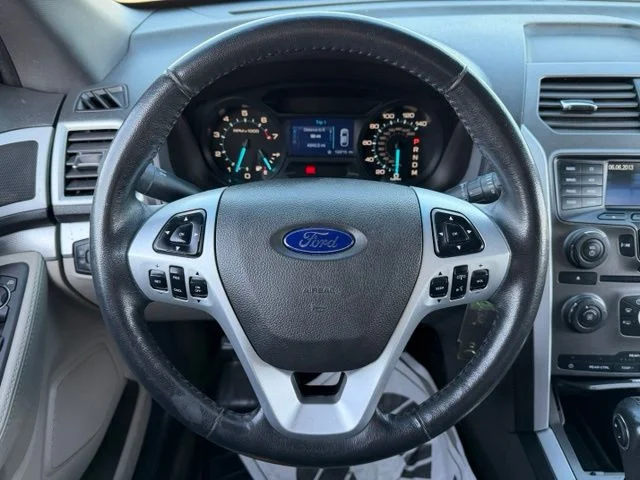 Used 2014 Dark Side Metallic Ford XLT image 19