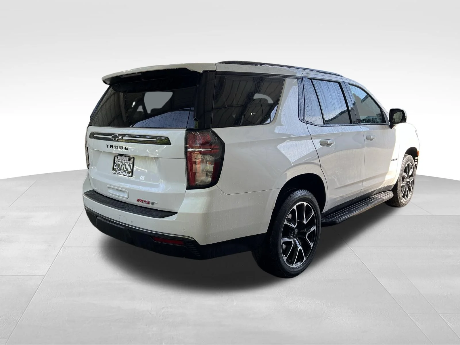 Used 2022 White Chevrolet RST image 5