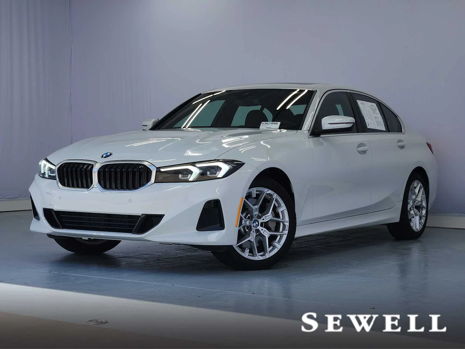 2025 BMW 3 Series 330i xDrive Sedan's photo
