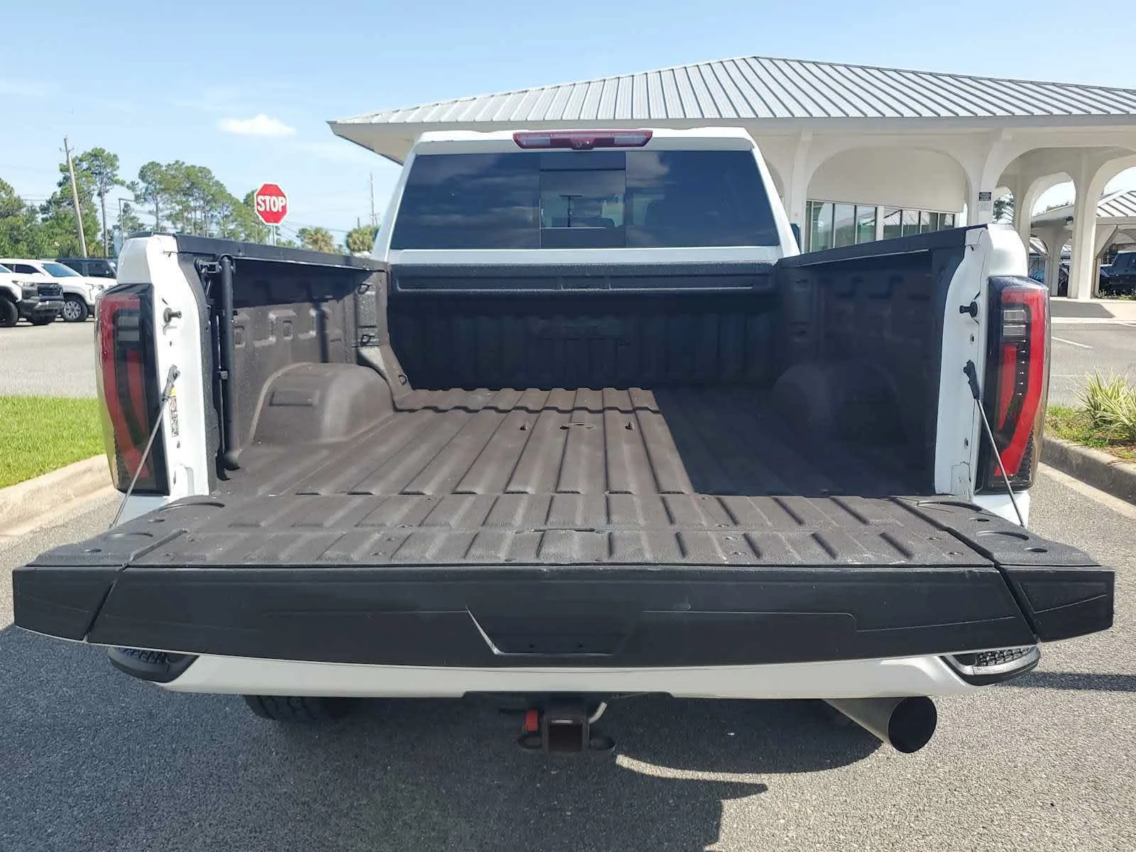 Used 2024 Summit White GMC AT4 image 5