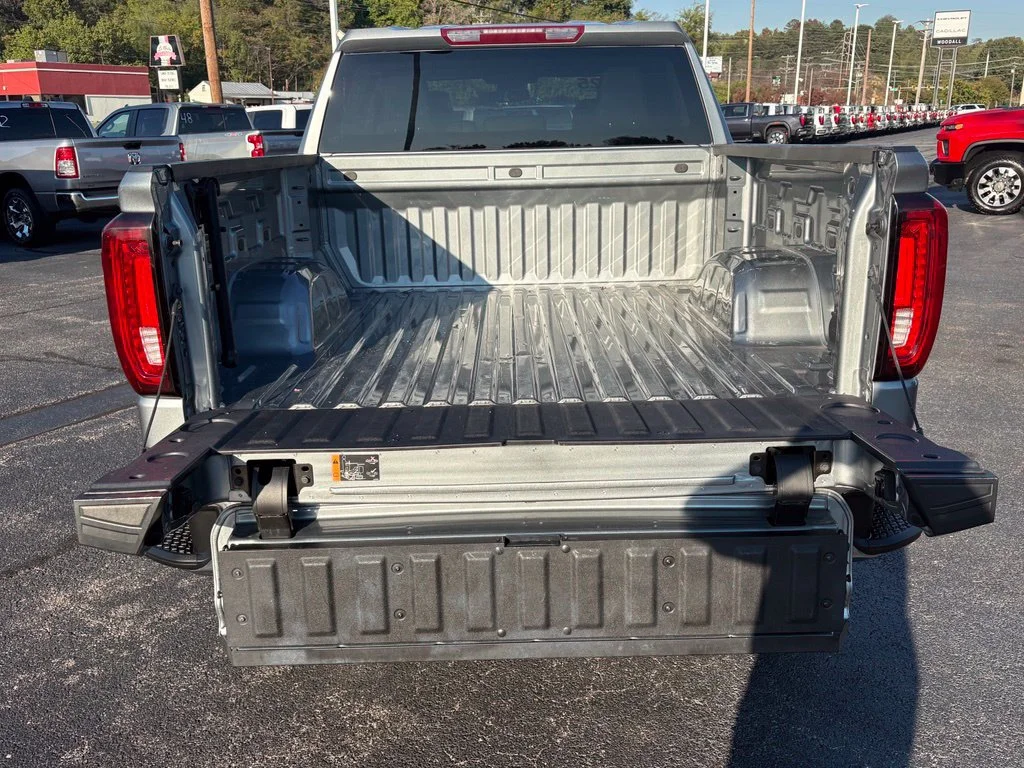 Used 2025 Sterling Metallic GMC SLT image 8