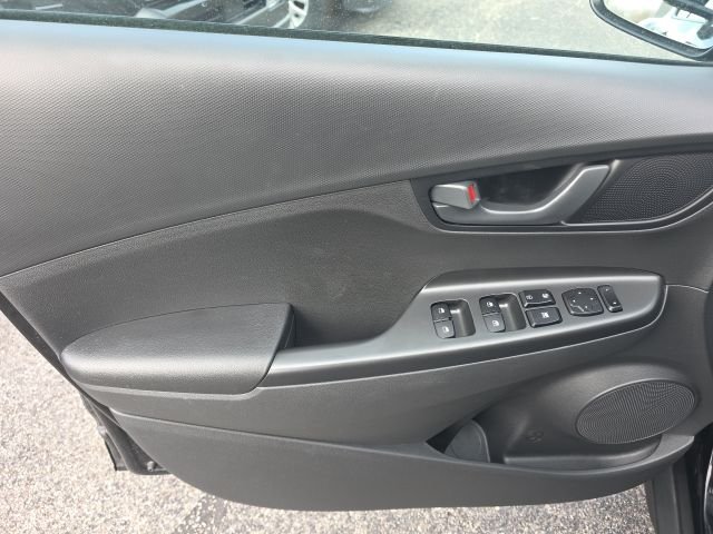 2023 Hyundai Kona SEL - Photo 13