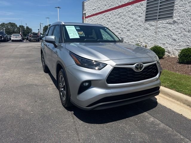2025 Toyota Highlander Hybrid XLE