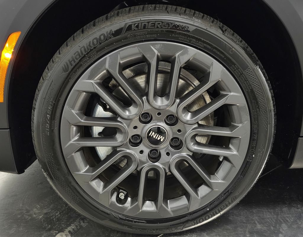 2025 MINI Hardtop 4 Door Base - Photo 13