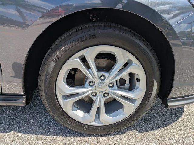 2025 Honda Accord LX - Photo 12