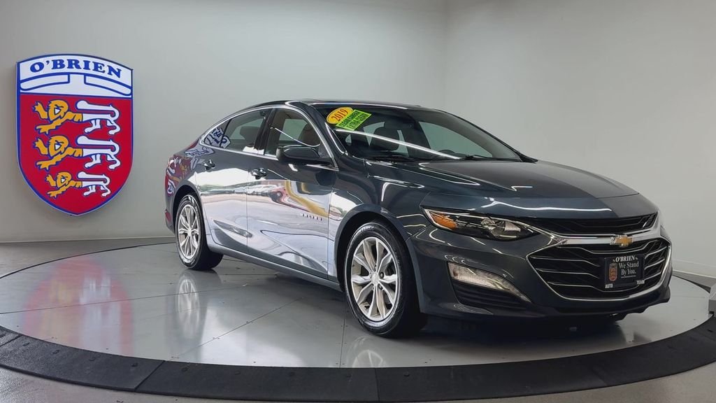 Used 2019 Chevrolet Malibu 1LT with VIN 1G1ZD5ST2KF133030 for sale in Normal, IL