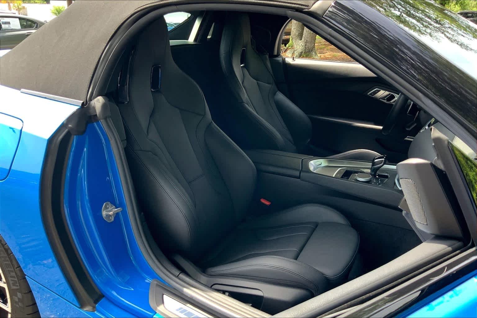 Used 2020 Misano Blue Metallic BMW sDriveM40i image 8