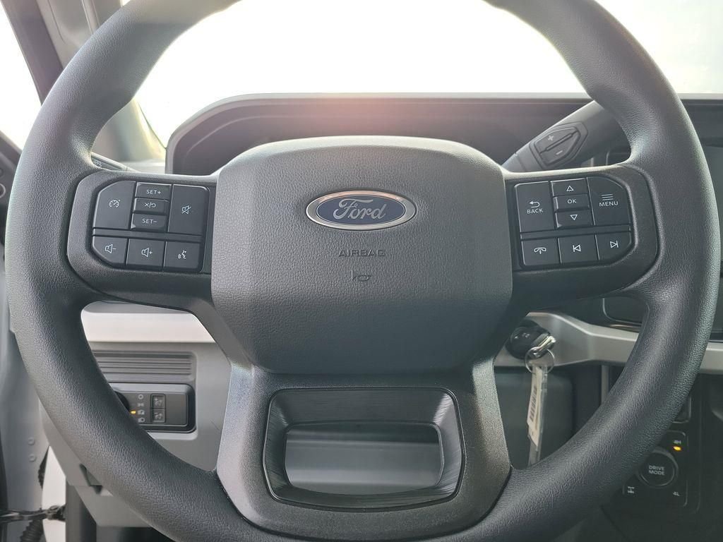 New 2026 Oxford White Ford F-250® XL image 16