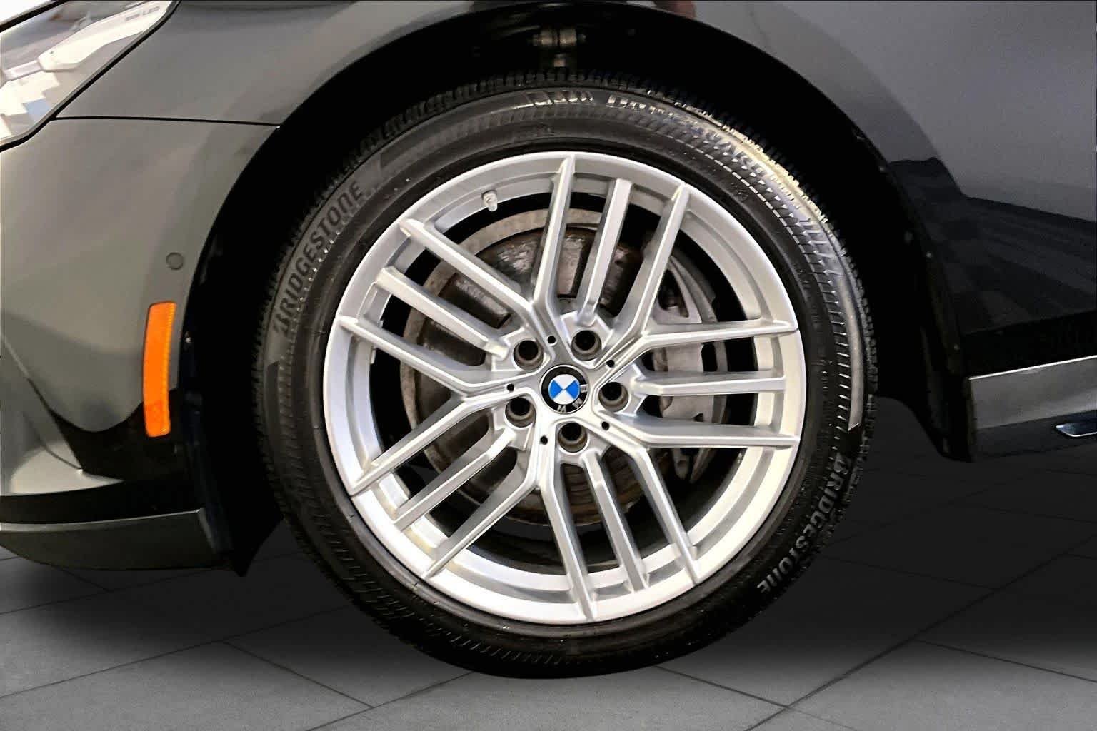 Used 2024 Black Sapphire Metallic BMW 540i xDrive image 11
