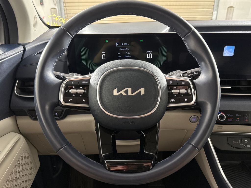 2025 Kia Carnival EX - Photo 14