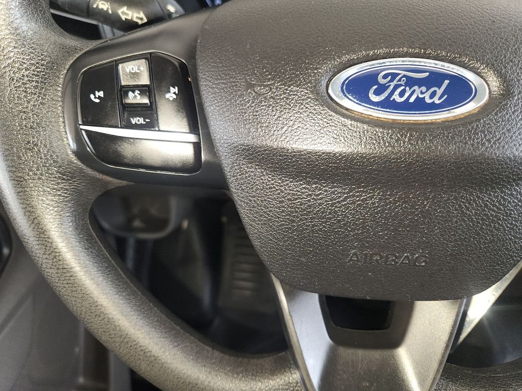 Used 2022 White Ford Box Truck image 26