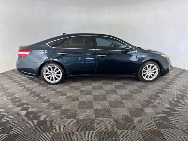 Used 2015 Gray Toyota Limited image 4