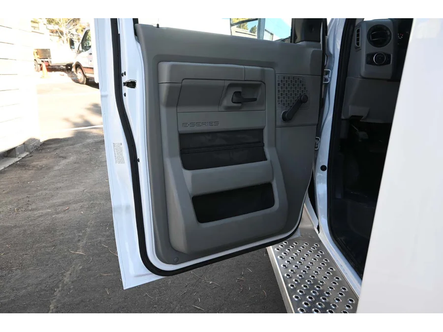 2026 Ford E-Series Cutaway Base - Photo 27