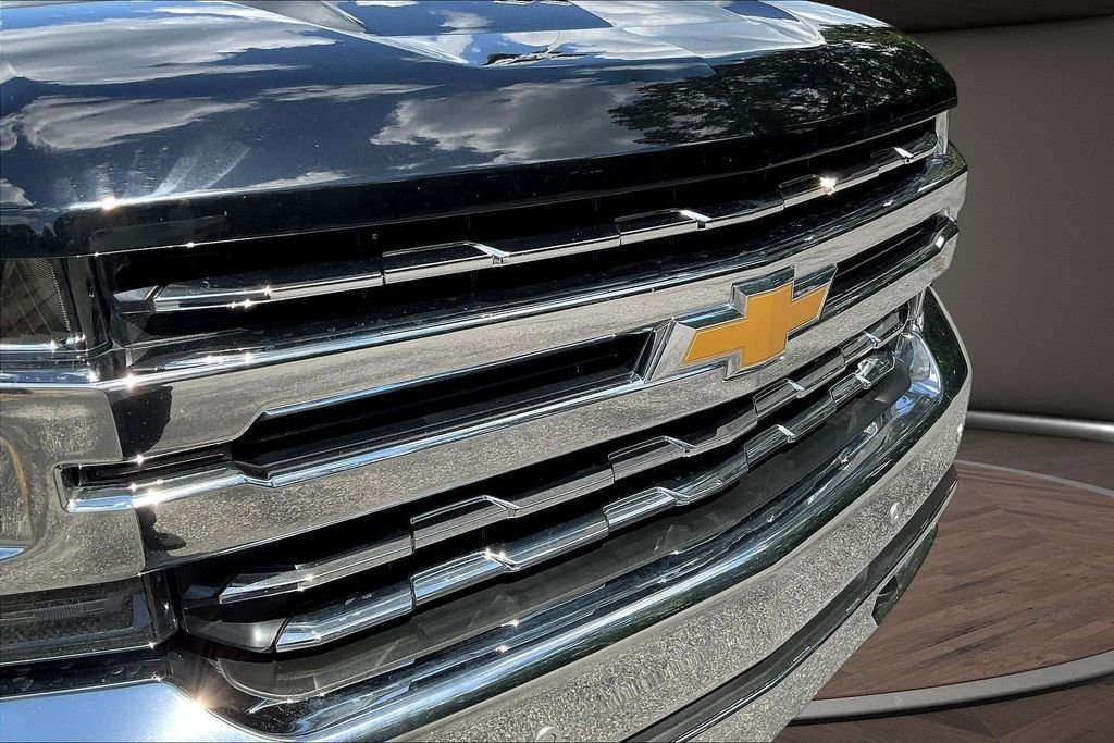 Used 2022 Black Chevrolet LTZ image 36