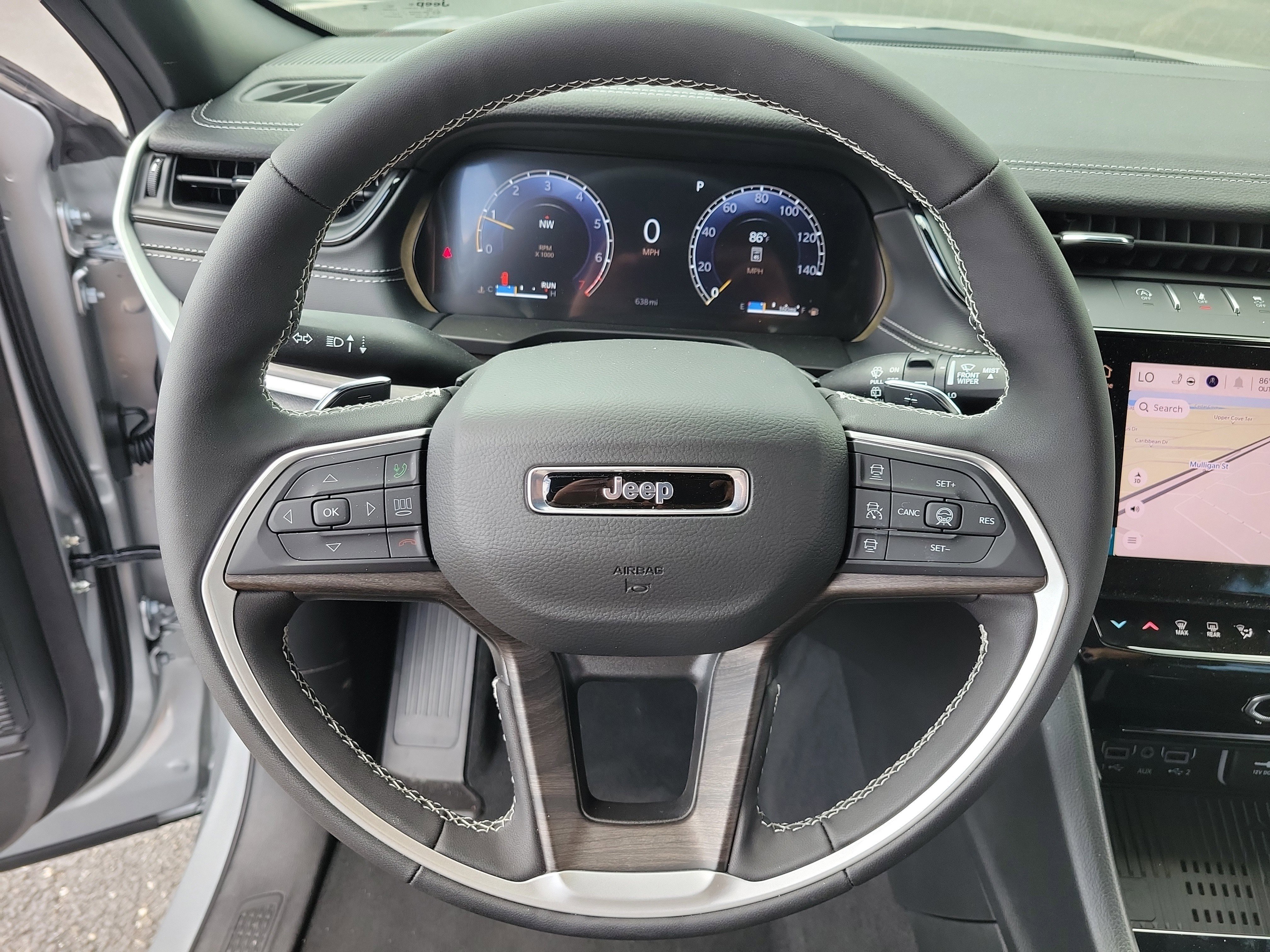 New 2026 Silver Zynith Exterior Paint Jeep Laredo Altitude image 19