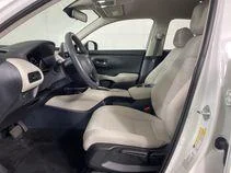 Used 2023 Platinum White Pearl Honda LX image 10