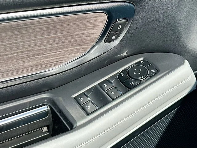 New 2026 Gray Ford Platinum image 13