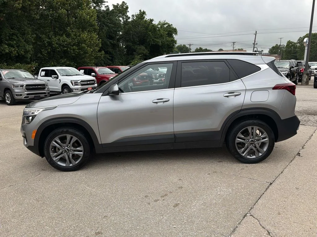 Used 2021 Gray Kia S image 8