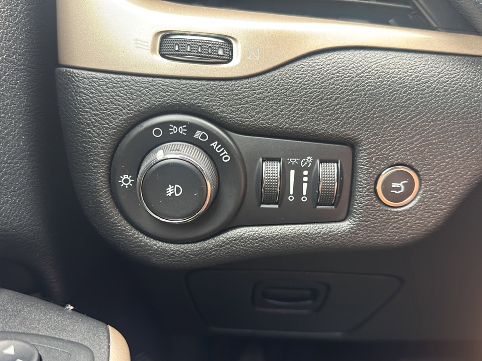 2018 Jeep Cherokee Limited - Photo 27