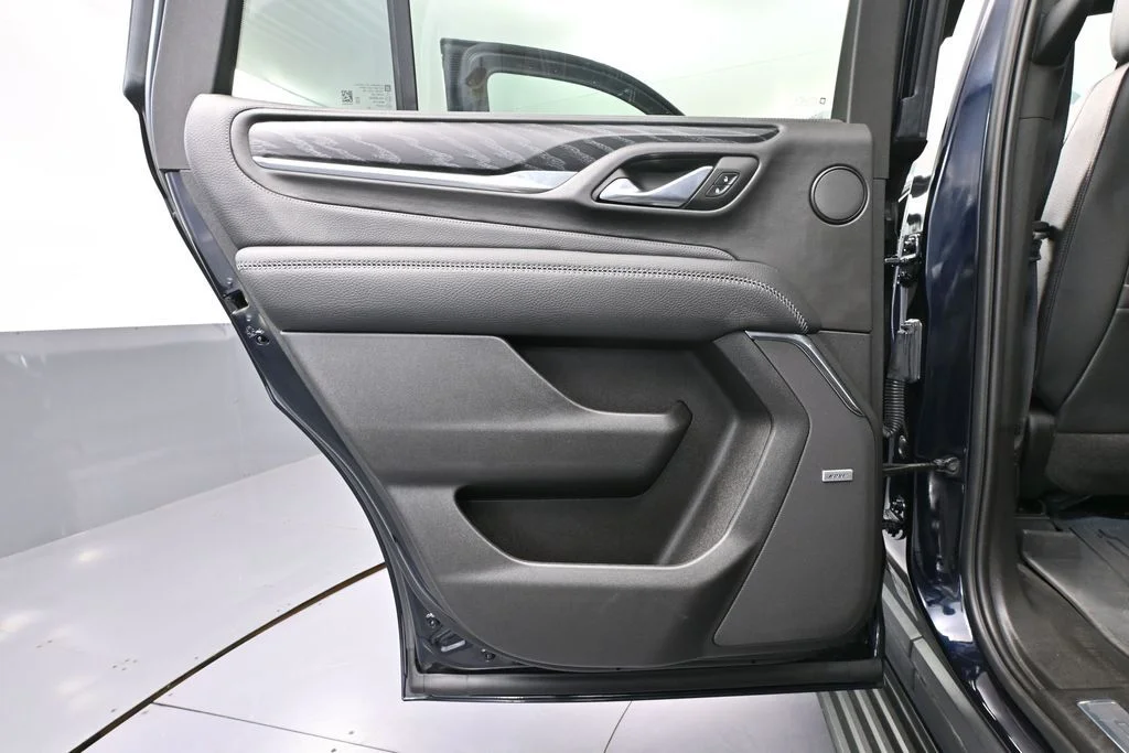 2023 GMC Yukon Denali - Photo 43