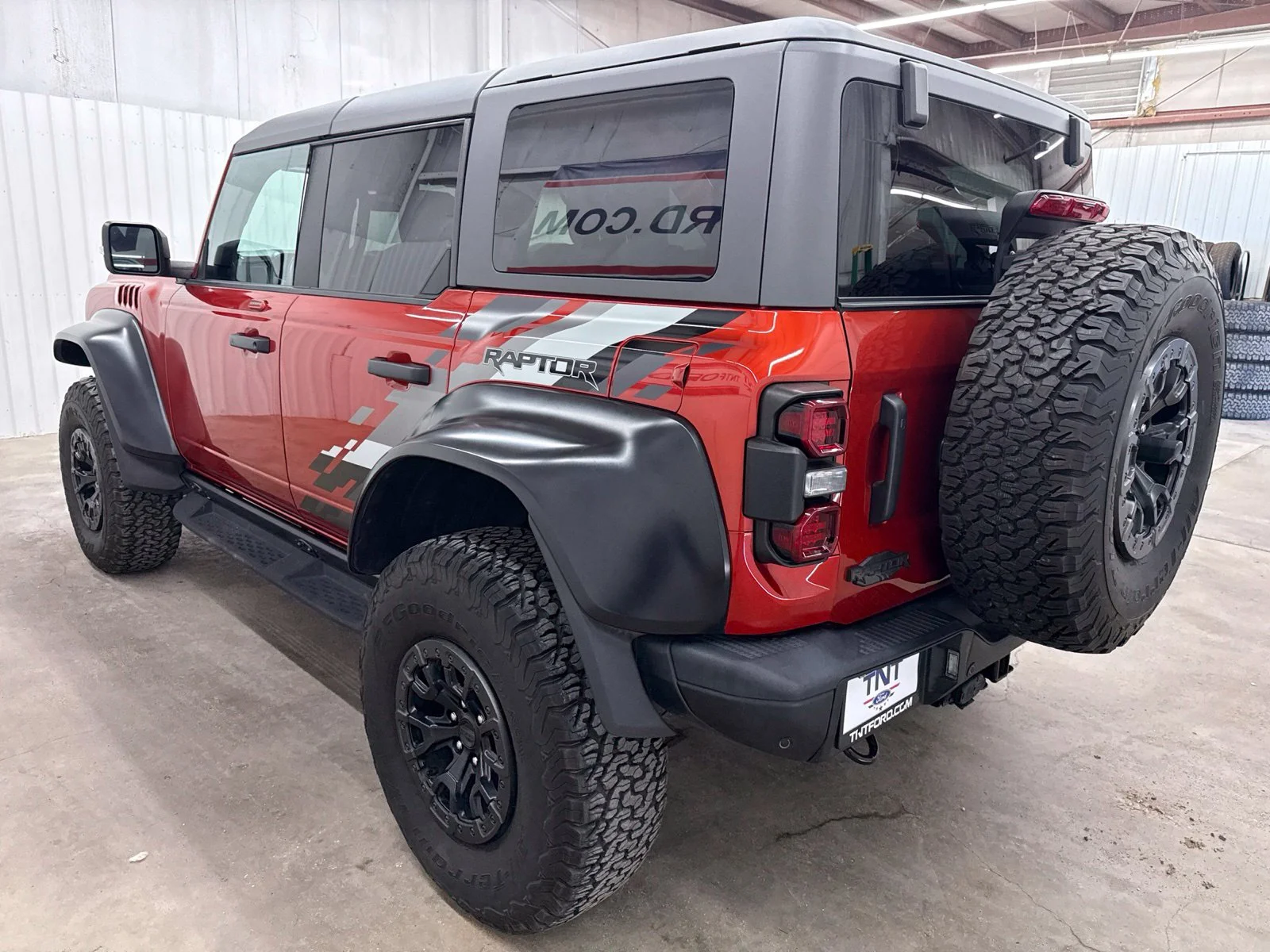 Used 2022 Red Ford Raptor image 6