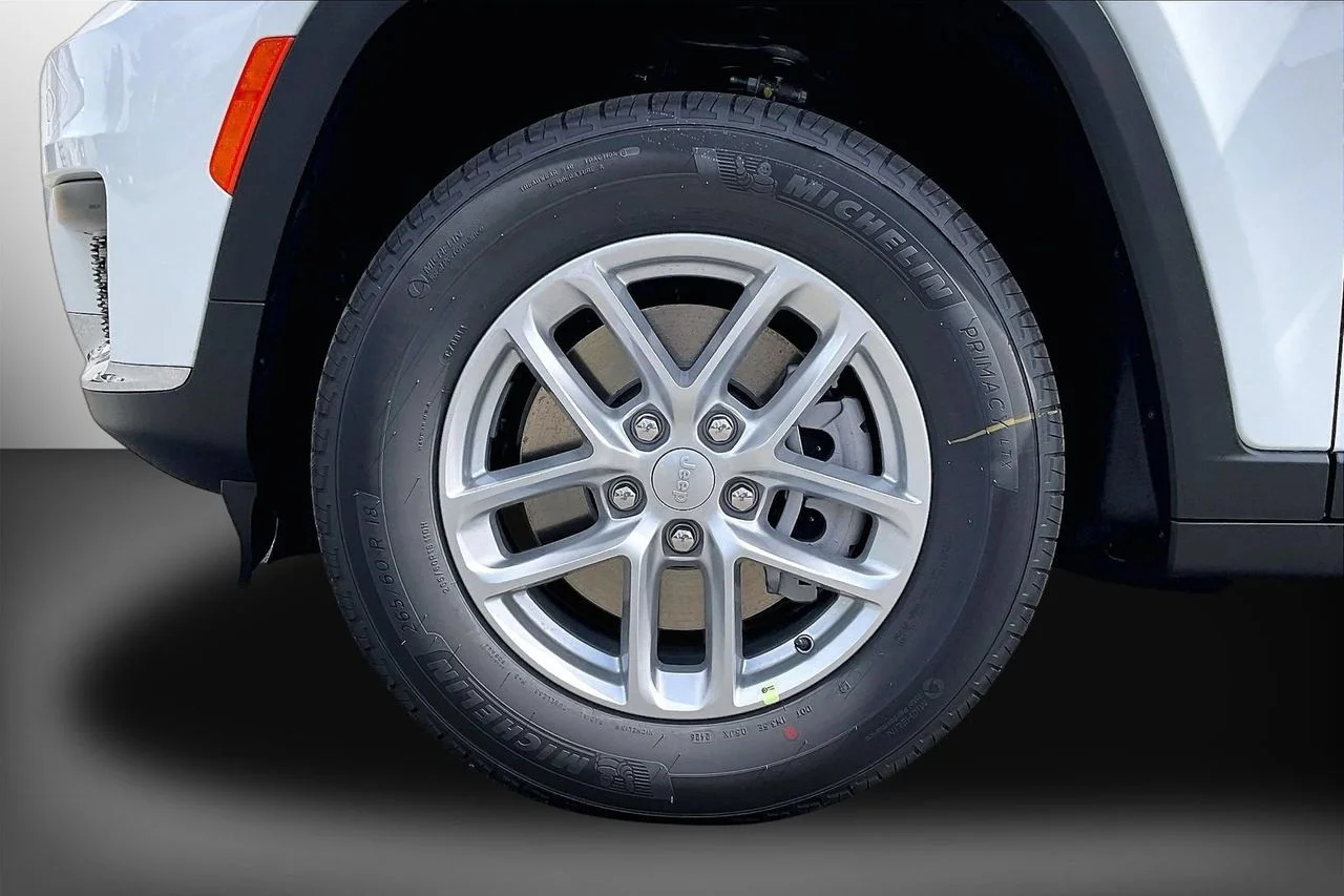New 2026 Bright White Clearcoat Jeep Laredo X image 29