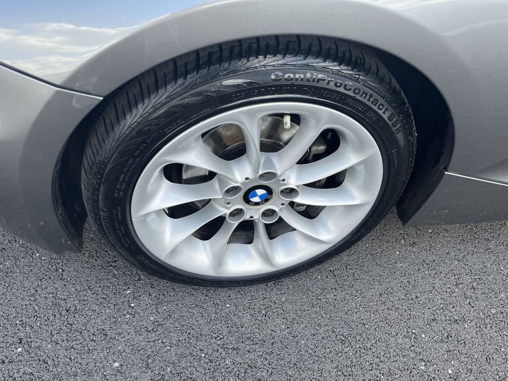 Used 2004 Gray BMW 2.5i image 10