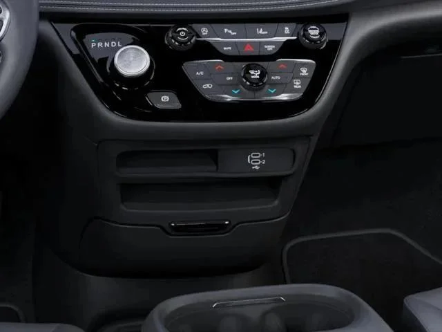 New 2027 Diamond Black Crystal Pearl-Coat Exterior Paint Chrysler Select image 102