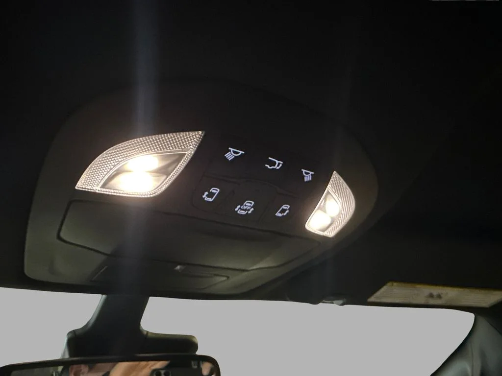 Used 2025 Black Chrysler Select image 23