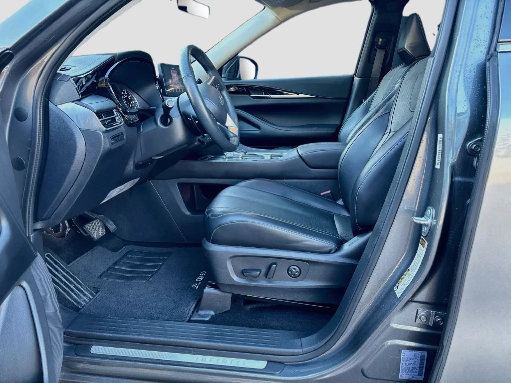 Used 2024 Graphite Shadow INFINITI PURE image 20