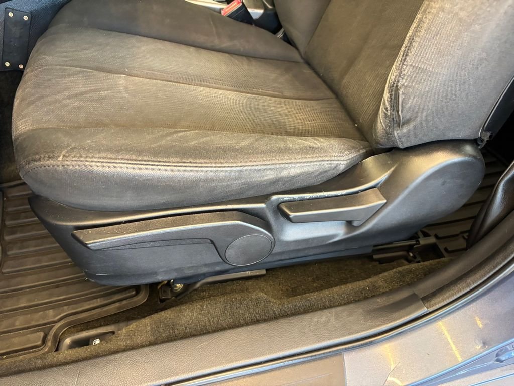 Used 2014 Blue Subaru 2.5i image 14