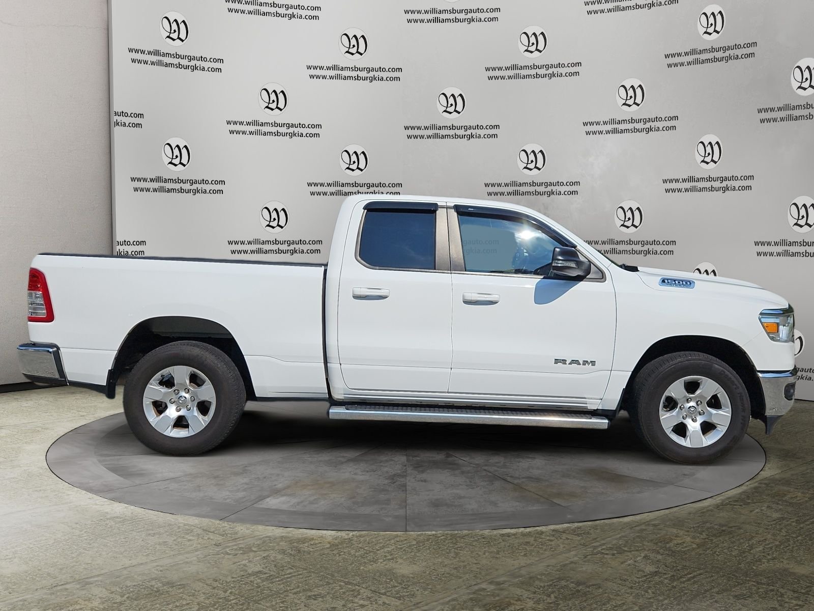 Used 2022 White Ram Big Horn/Lone Star image 6