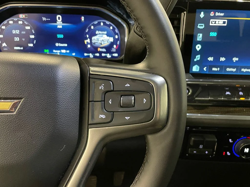 Used 2026 White Chevrolet LT image 33