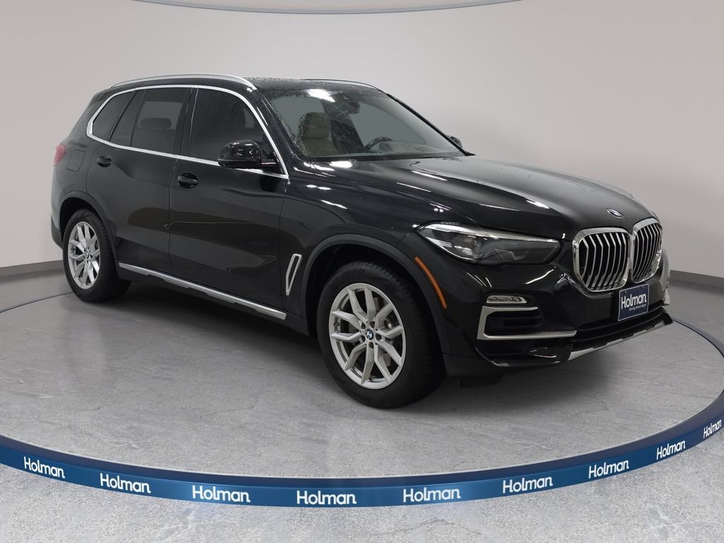 Used 2019 Black Sapphire Metallic BMW xDrive40i image 3