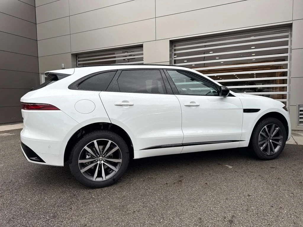 2026 Jaguar F-Pace R-Dynamic S - Photo 7