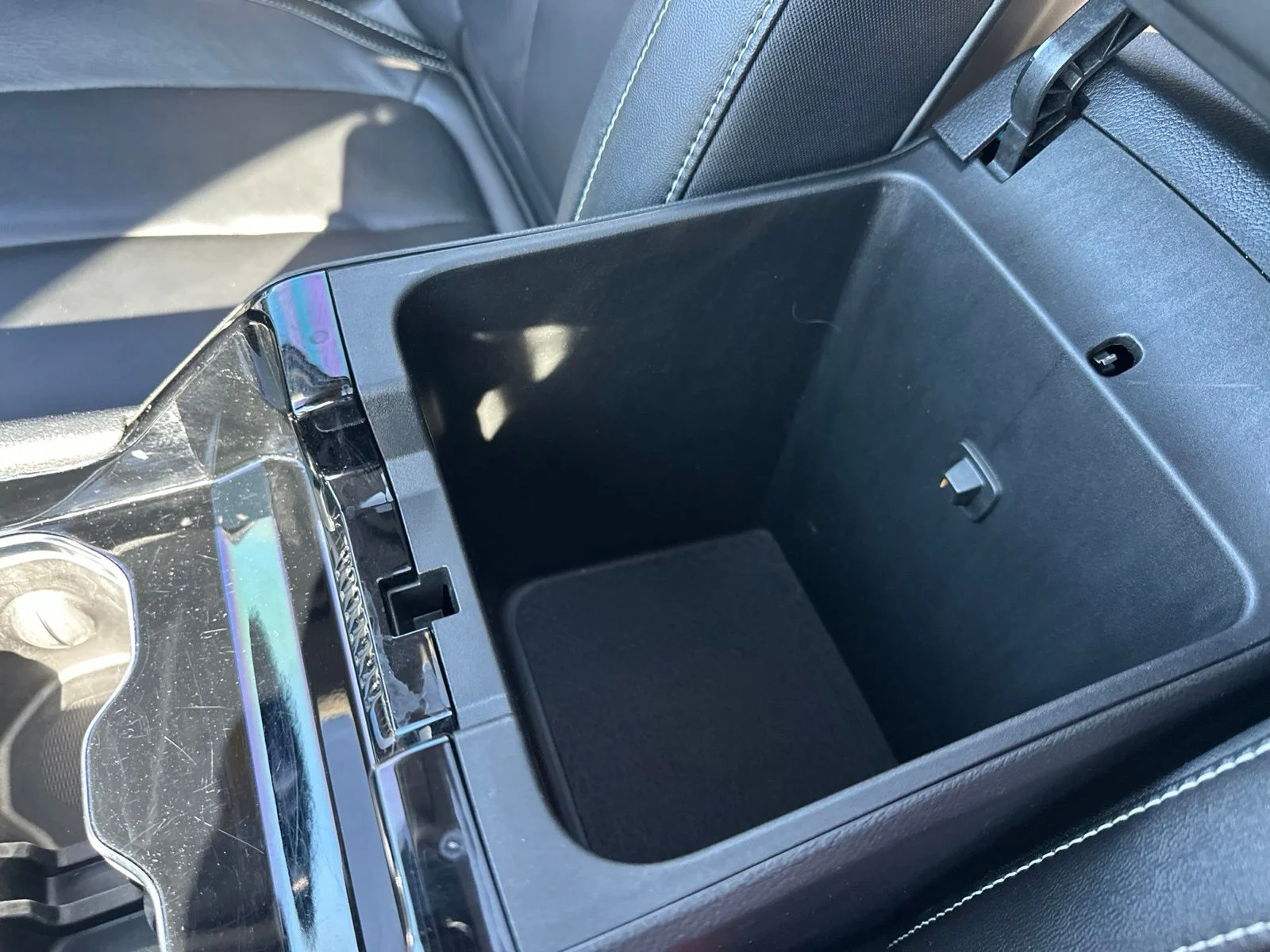 Used 2022 White Jeep 4xe image 72