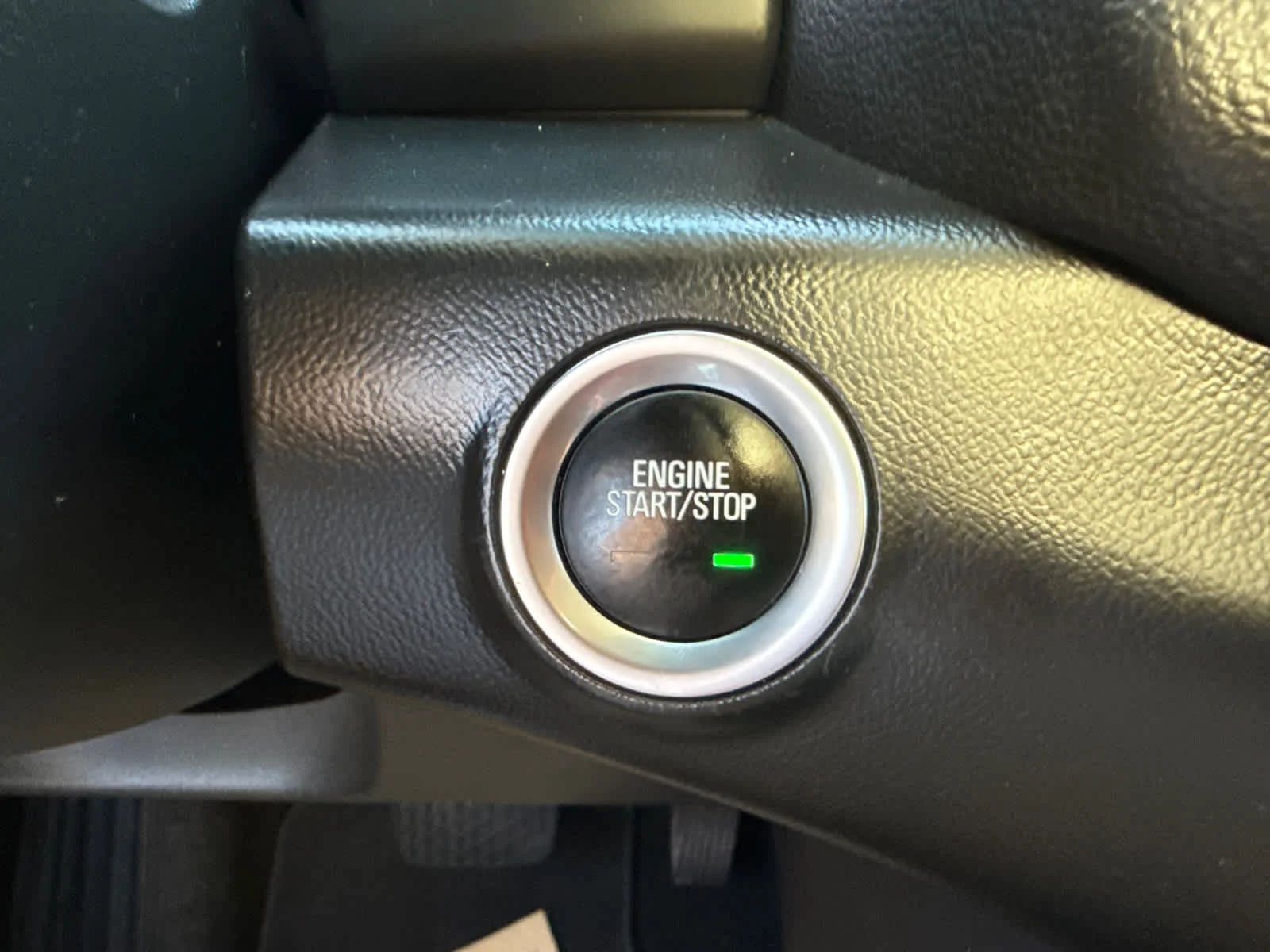 Used 2020 Satin Steel Metallic GMC SLT image 18