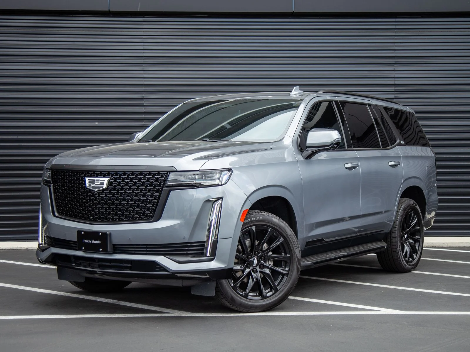 2022 Cadillac Escalade 4WD Luxury's photo