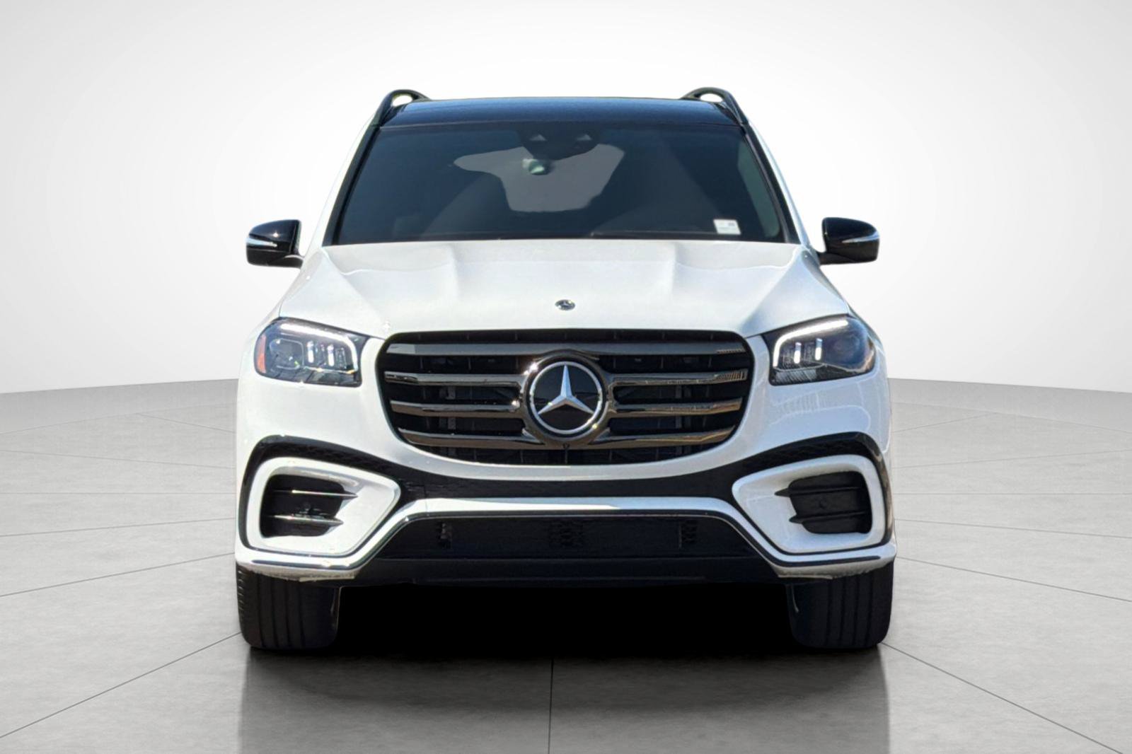 Certified Used 2026  Mercedes-Benz GLS 450 image 9