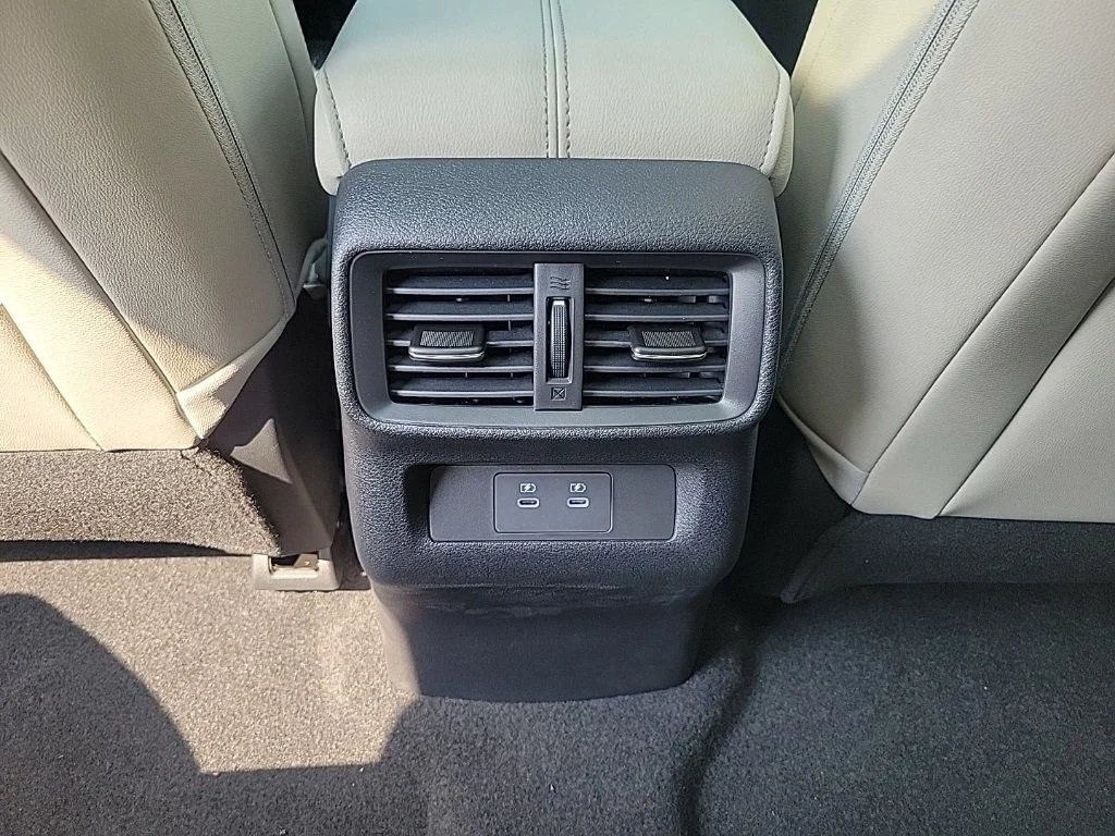 2025 Nissan Murano SL - Photo 17