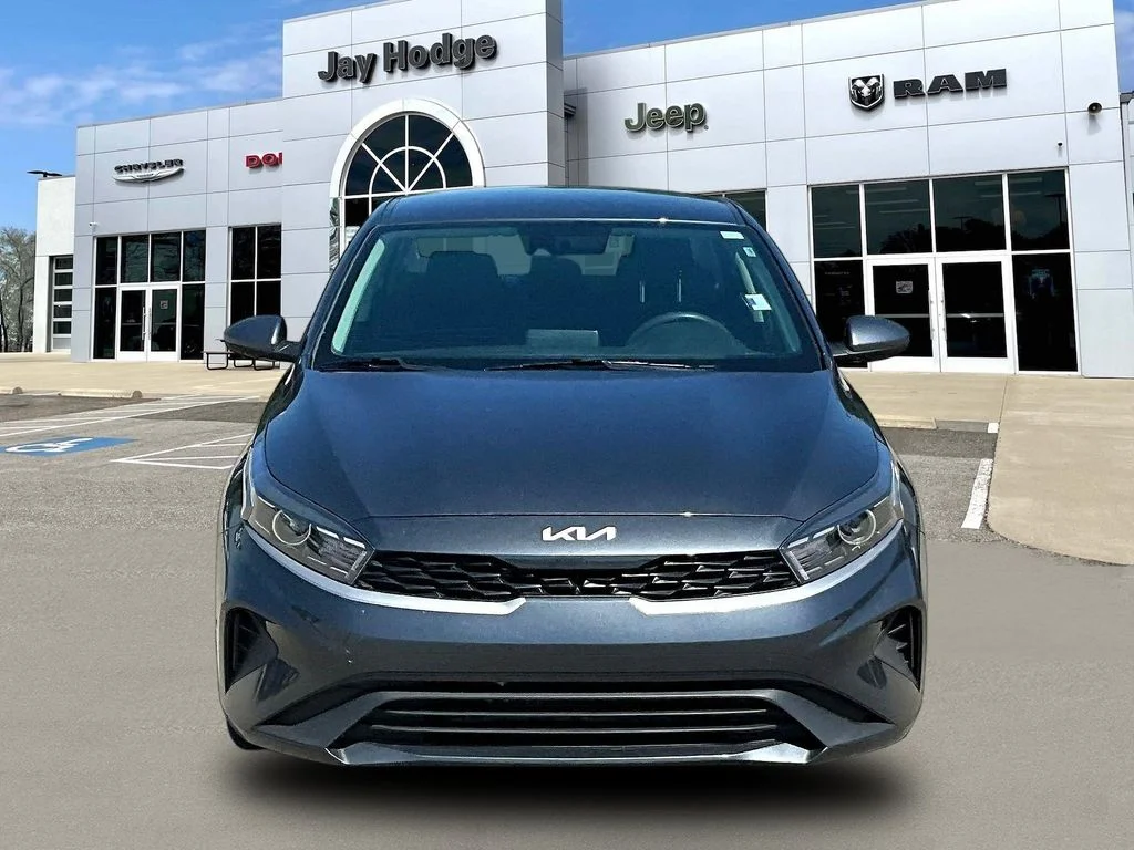 Used 2024 Gray Kia LXS image 2