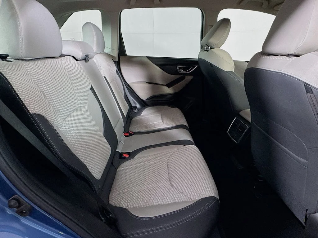 Used 2021 Blue Subaru Premium image 33