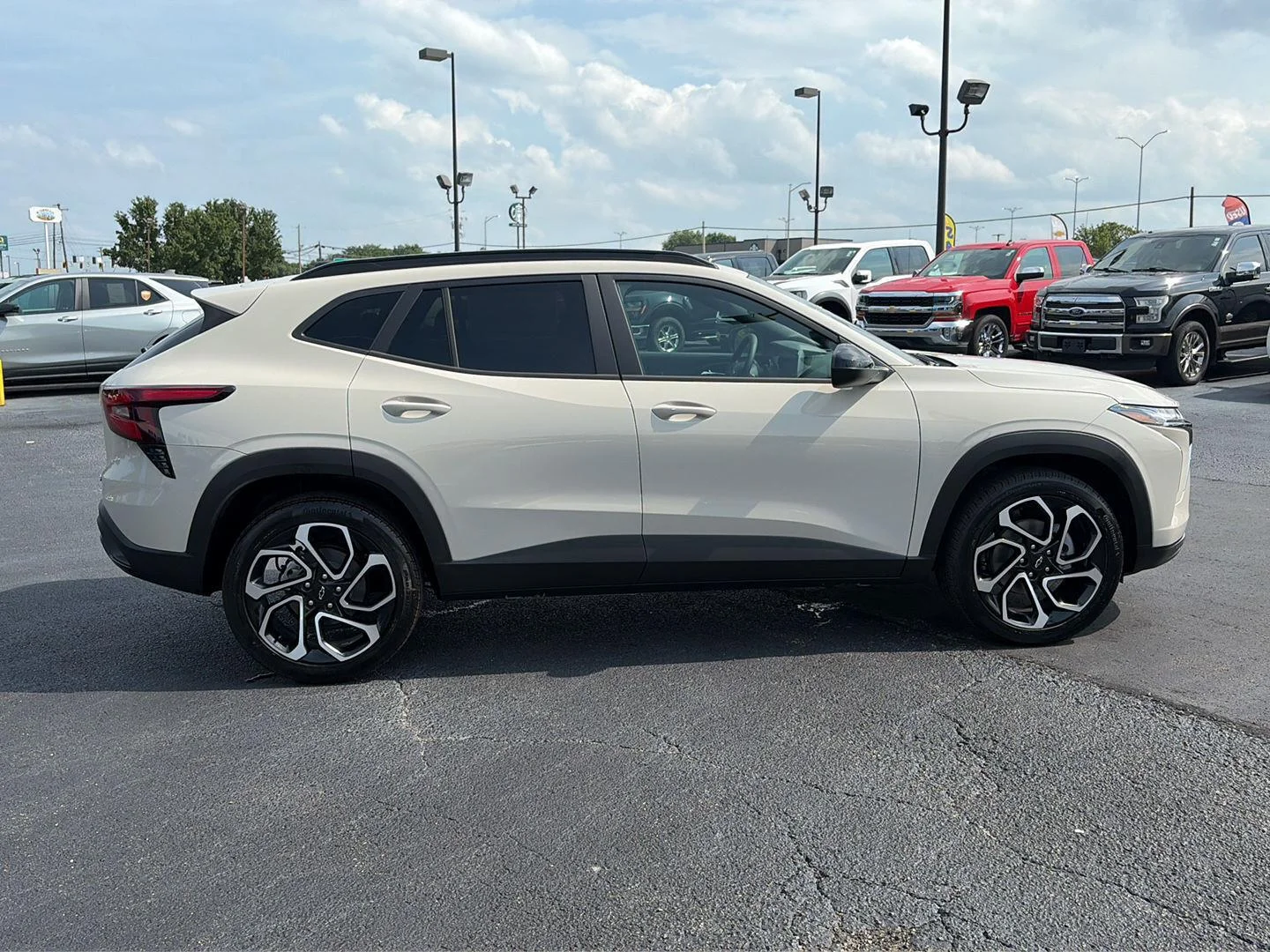 2026 Chevrolet Trax RS - Photo 6