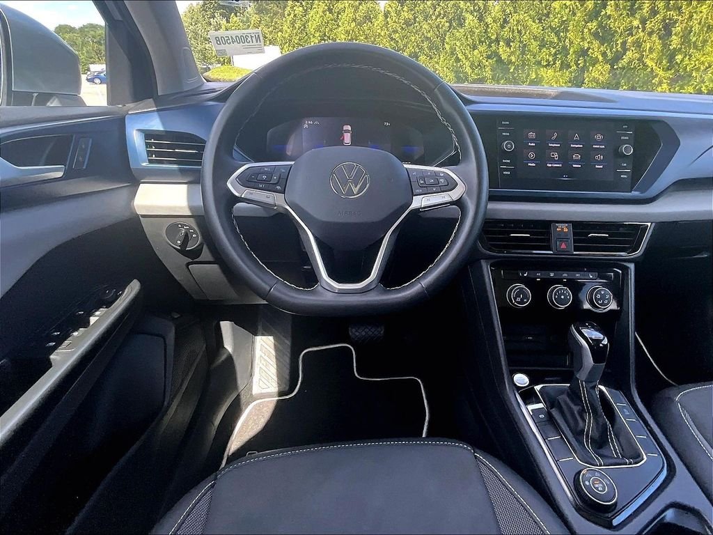 Used 2023 Silver Volkswagen 1.5T SE image 17