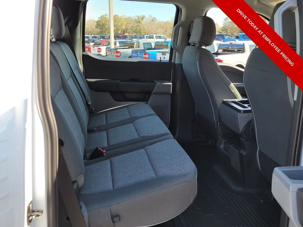 New 2026 Oxford White Ford F-250® XL image 13