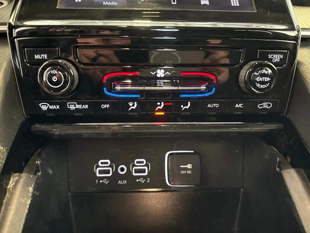 Used 2023 Black Jeep Laredo image 18