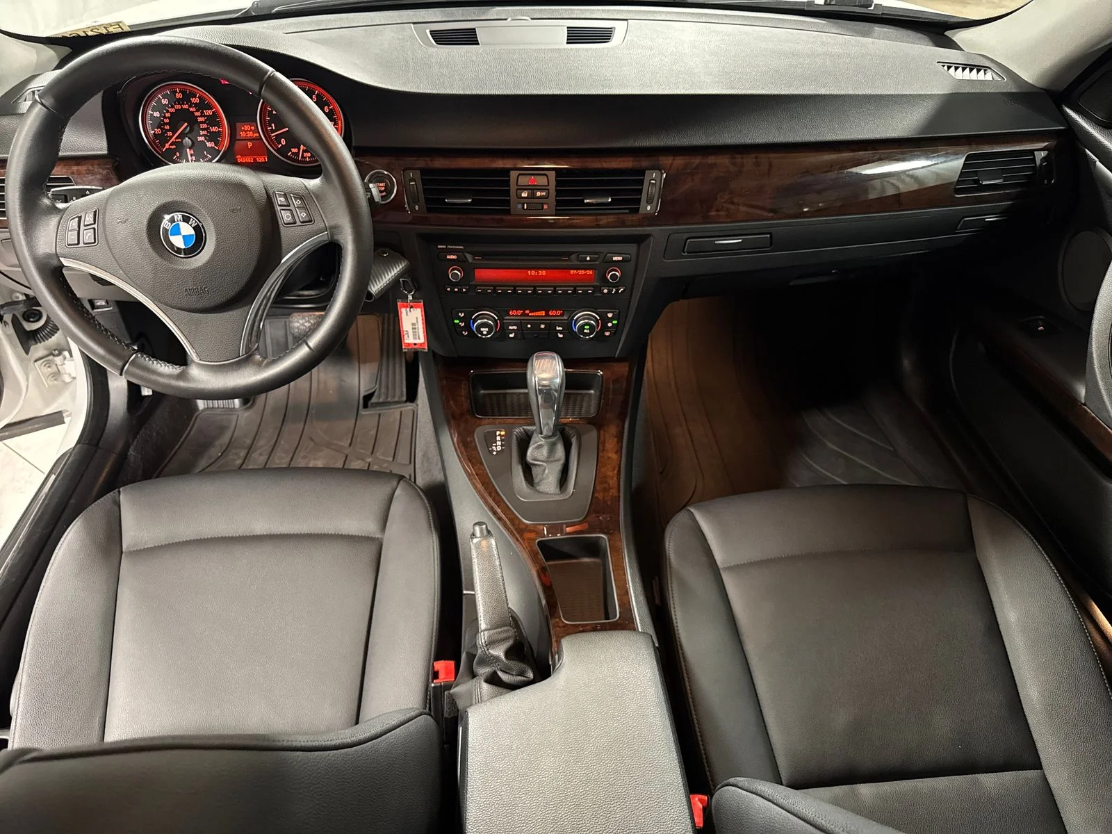 Used 2012 Alpine White BMW 328i image 4